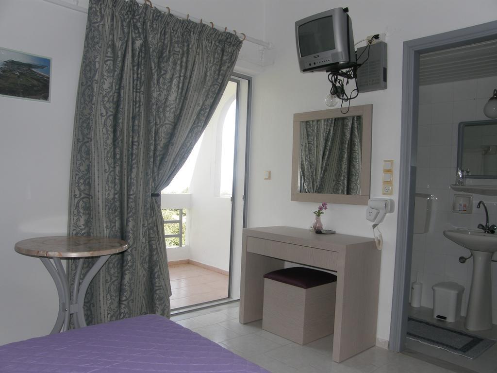 Megim Hotel Paleóchora Extérieur photo